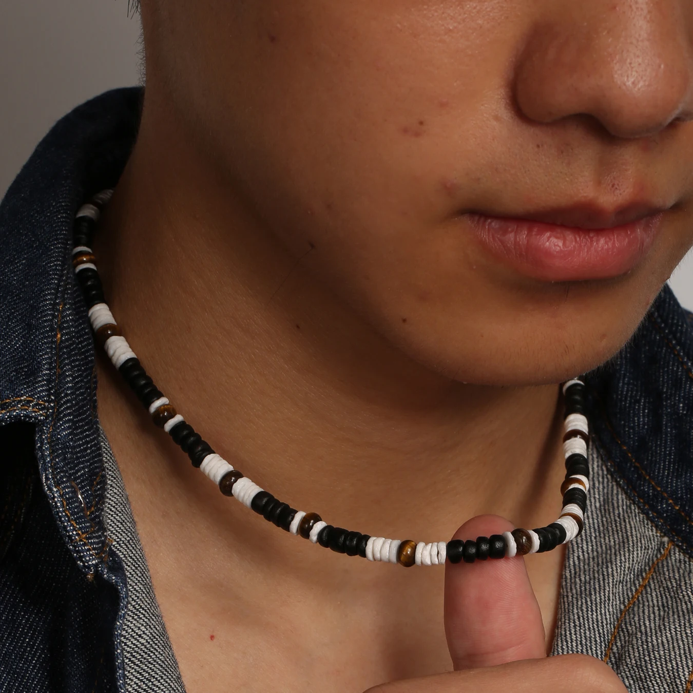 Bohemian Coconut Shell Men's Necklace - Image 2